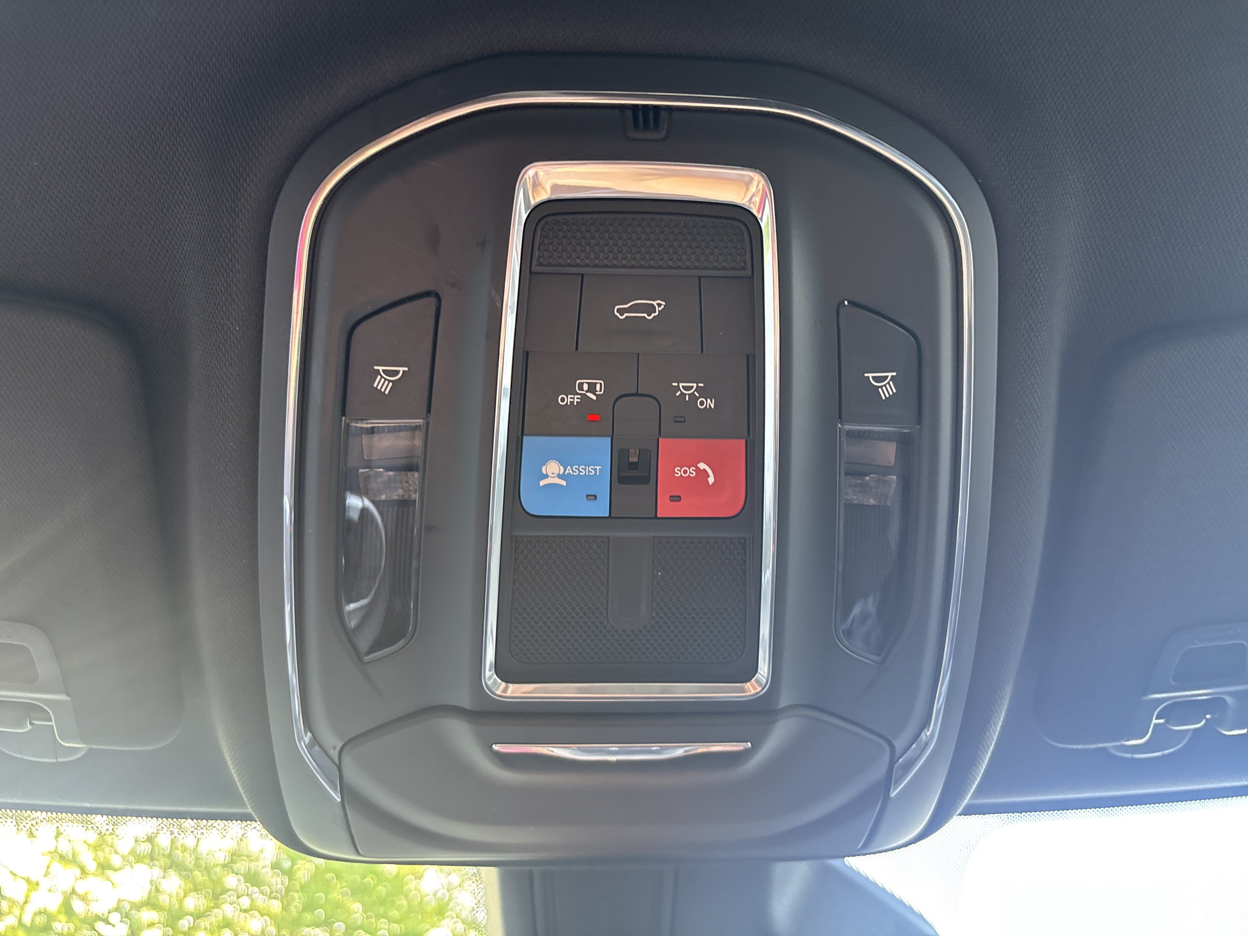 Used 2023 Jeep Grand Cherokee Altitude AWD/4WD image 38