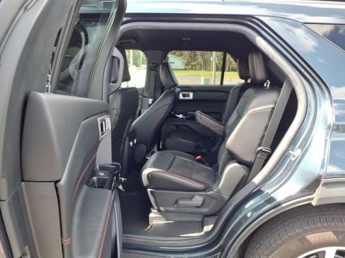 Used 2023 Ford Explorer ST-Line AWD/4WD image 11