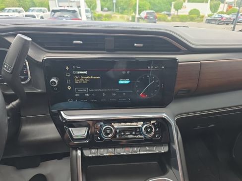 Used 2024 GMC Sierra 2500 Denali Ultimate AWD/4WD image 19