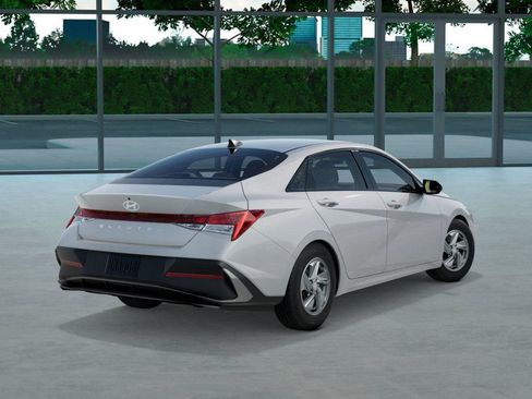 New 2026 Hyundai Elantra SE w/ Cargo Package FWD image 4