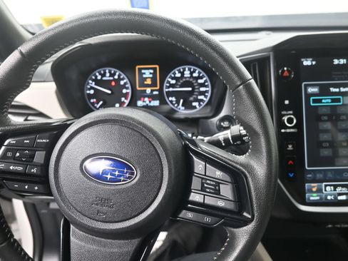 Used 2025 Subaru Forester Premium AWD/4WD image 17
