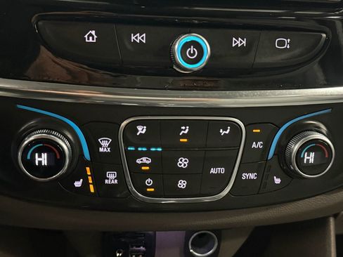 Used 2020 Chevrolet Traverse LT w/ LT Premium Package image 36