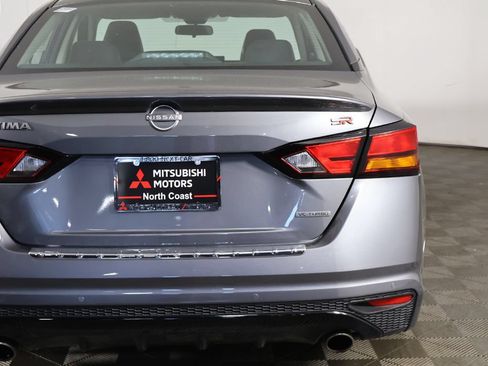 Used 2023 Nissan Altima 2.0 SR FWD image 17