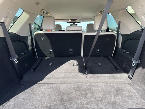 Used 2023 Nissan Pathfinder SL image 12