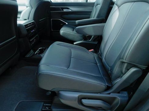 New 2026 Jeep Grand Wagoneer Limited w/ Premium Group II image 24