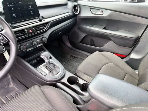 Used 2021 Kia Forte LXS FWD image 22