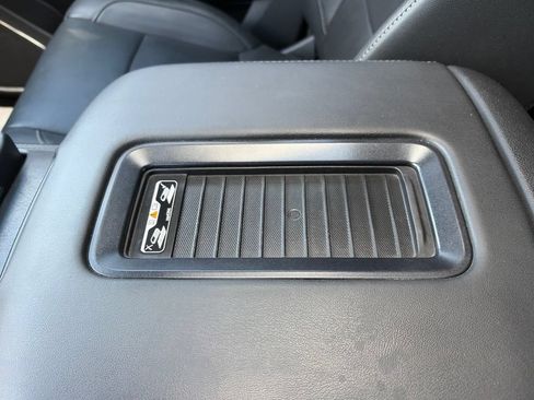 Used 2018 Chevrolet Tahoe Premier RWD image 23