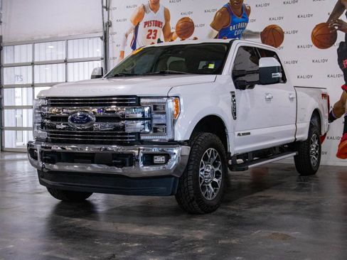 Used 2019 Ford F250 Lariat w/ Lariat Ultimate Package image 22