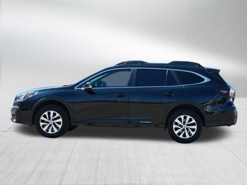 Used 2022 Subaru Outback Premium image 4