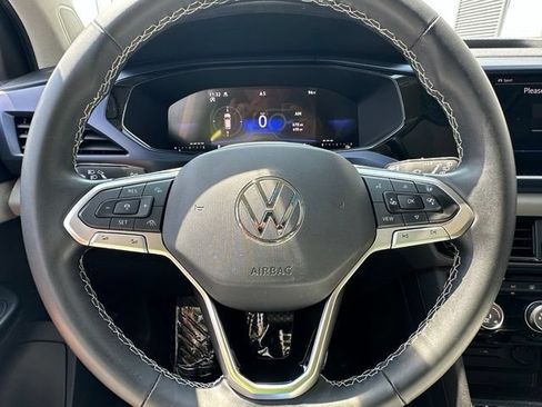 Used 2023 Volkswagen Taos SE w/ Panoramic Sunroof Package AWD/4WD image 41