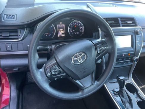 Used 2017 Toyota Camry LE FWD image 24
