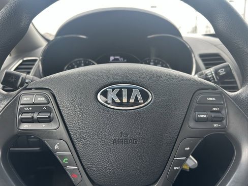 Used 2018 Kia Forte LX image 15