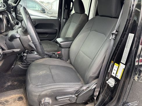 Used 2018 Jeep Wrangler Unlimited Sport S image 5