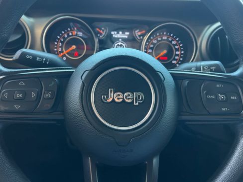 Used 2018 Jeep Wrangler Unlimited Sport AWD/4WD image 24