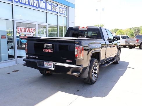 Used 2017 GMC Sierra 1500 SLT AWD/4WD image 3