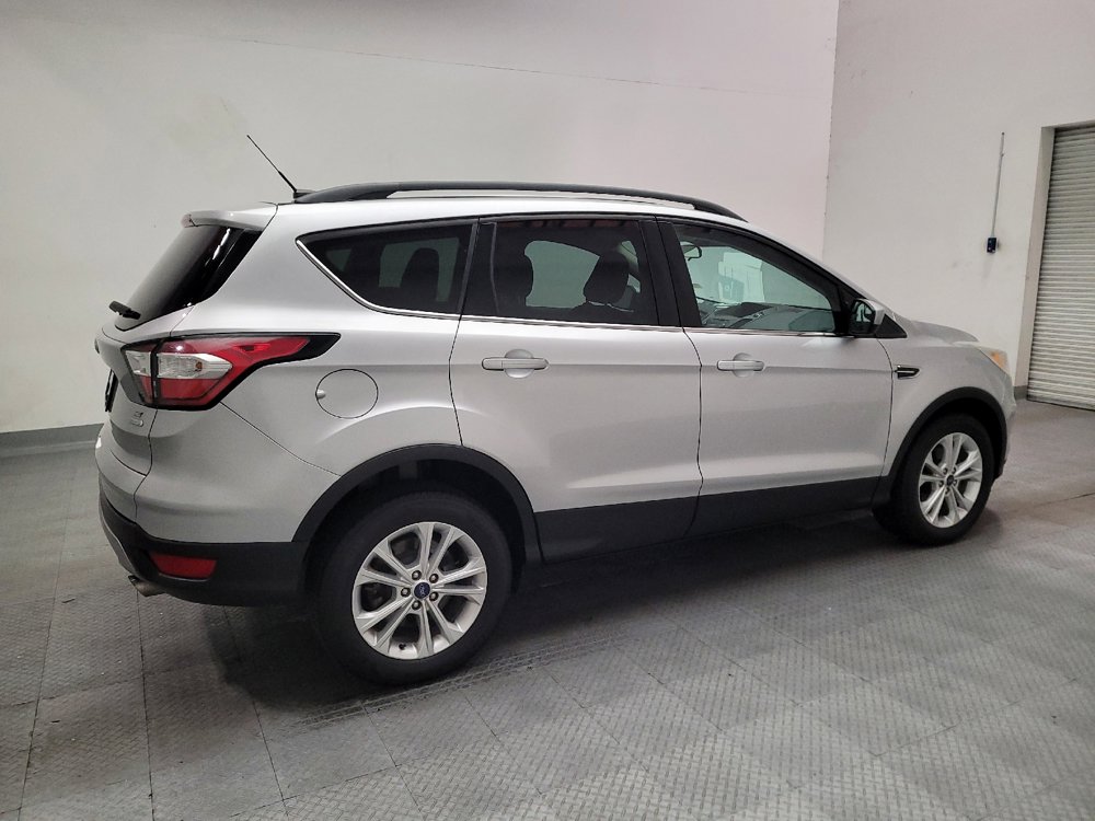 Used 2018 Ford Escape SE FWD image 10