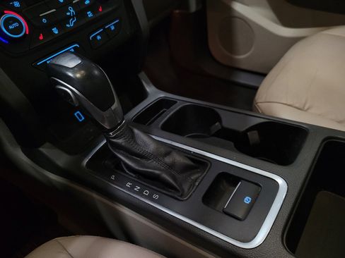 Used 2018 Ford Escape SEL image 26