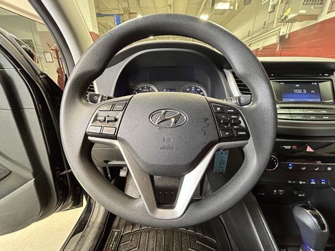 Used 2017 Hyundai Tucson SE AWD/4WD image 25