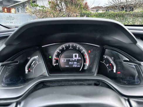 Used 2018 Honda Civic Sport image 15