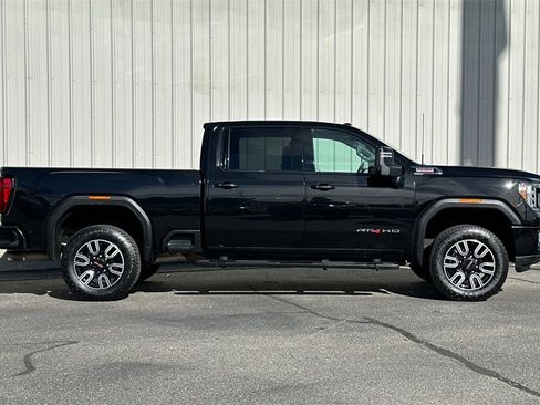 Used 2022 GMC Sierra 2500 AT4 image 4