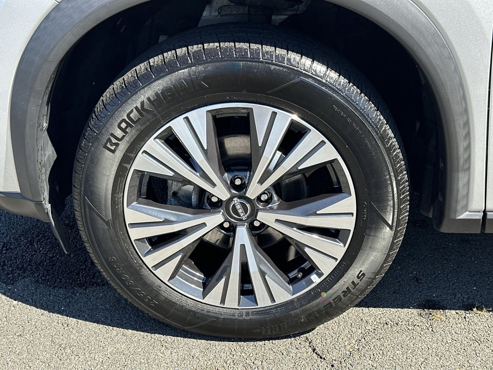 Used 2023 Nissan Rogue SV AWD/4WD image 13