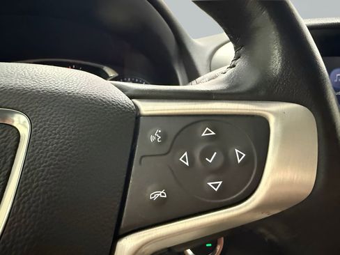 Used 2022 GMC Terrain SLT w/ LPO, Roadside Safety Package image 19