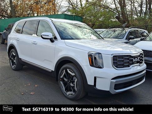 New 2025 Kia Telluride S image 1