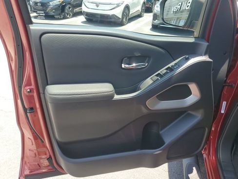 Used 2022 Nissan Frontier SV AWD/4WD image 12