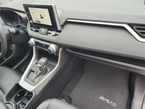 Used 2024 Toyota RAV4 XLE Premium image 28