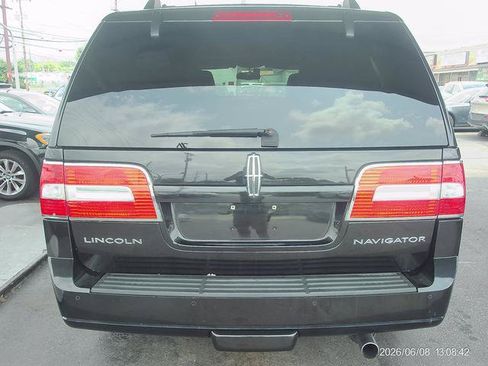 Used 2014 Lincoln Navigator 4WD image 4