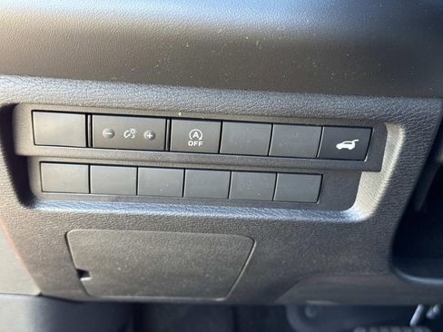 New 2026 Mitsubishi Outlander SE FWD image 40