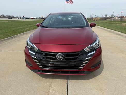 Used 2024 Nissan Versa SV w/ Trunk Package image 10