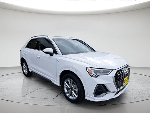 Used 2024 Audi Q3 2.0T Premium AWD/4WD image 1