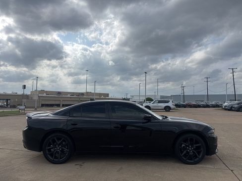 Used 2023 Dodge Charger SXT w/ Blacktop Package image 25