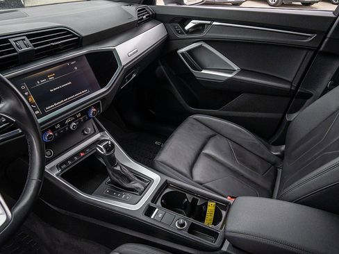 Used 2021 Audi Q3 2.0T Premium w/ Convenience Package image 16