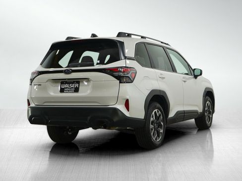 Used 2026 Subaru Forester Premium AWD/4WD image 6