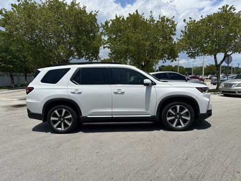 Used 2024 Honda Pilot Elite image 4