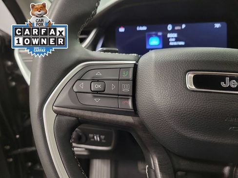 Used 2023 Jeep Grand Cherokee L Limited AWD/4WD image 24