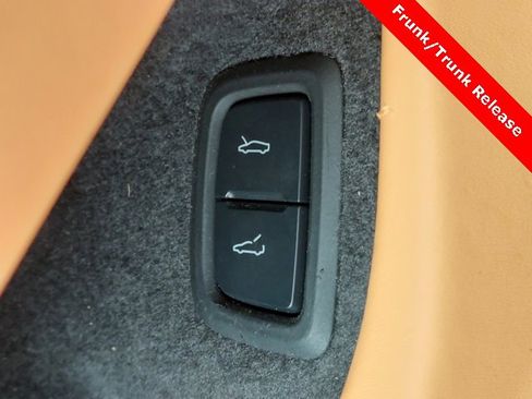 Used 2020 Chevrolet Corvette Stingray Premium Conv w/ 3LT Preferred Equipment Group image 17