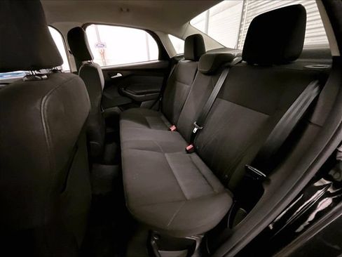 Used 2015 Ford Focus SE w/ SE Sport Package FWD image 26
