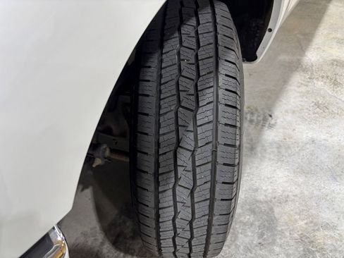 Used 2015 Ford F250 XL w/ Power Equipment Group image 26