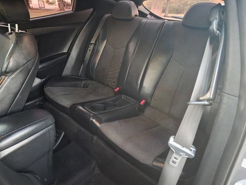 Used 2013 Hyundai Veloster w/ Style Pkg image 17