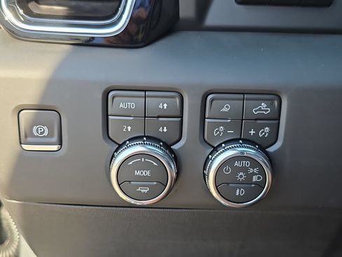 New 2026 GMC Sierra 1500 Denali Ultimate w/ LPO, Black Badging Package AWD/4WD image 25