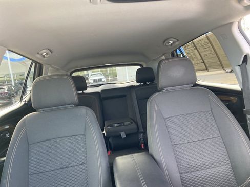Used 2021 GMC Terrain SLE w/ Driver Convenience Package FWD image 19