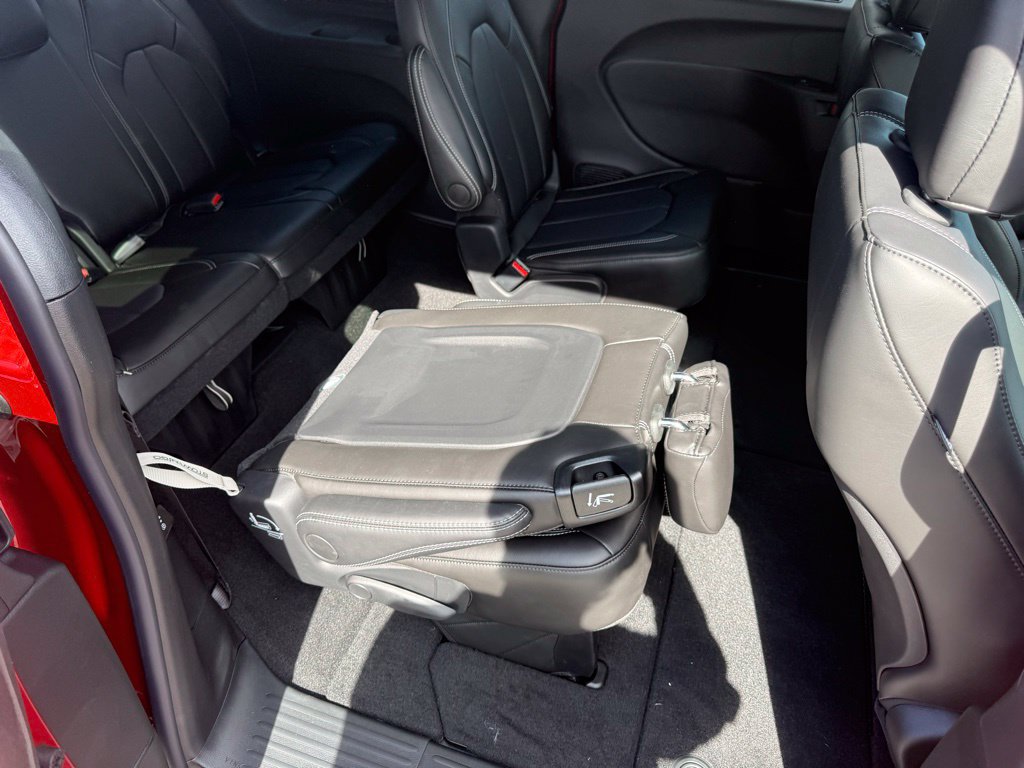 New 2027 Chrysler Pacifica Select w/ Family Tech Group FWD image 54