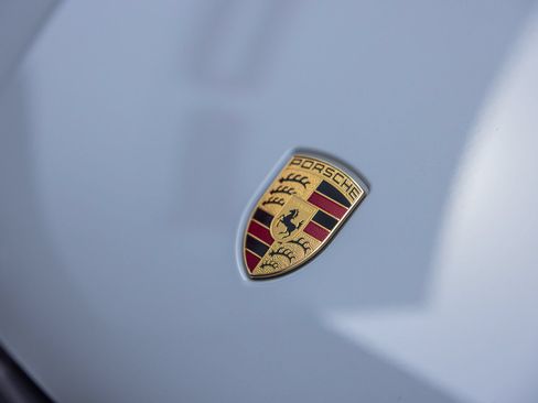 Certified 2023 Porsche Macan S AWD/4WD image 21