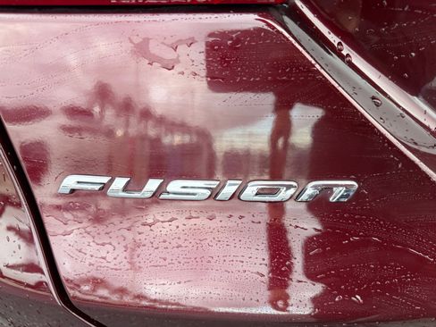 Used 2017 Ford Fusion Platinum image 24