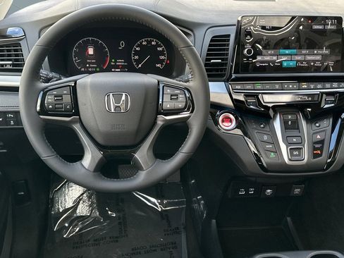 New 2026 Honda Odyssey Touring image 23