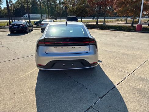 New 2026 Toyota Prius LE image 5