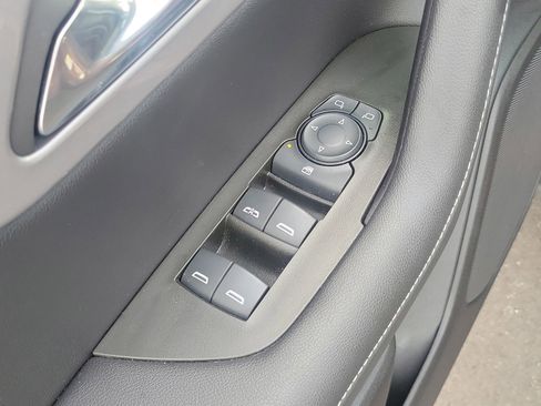 Used 2023 Chevrolet Blazer LT image 14